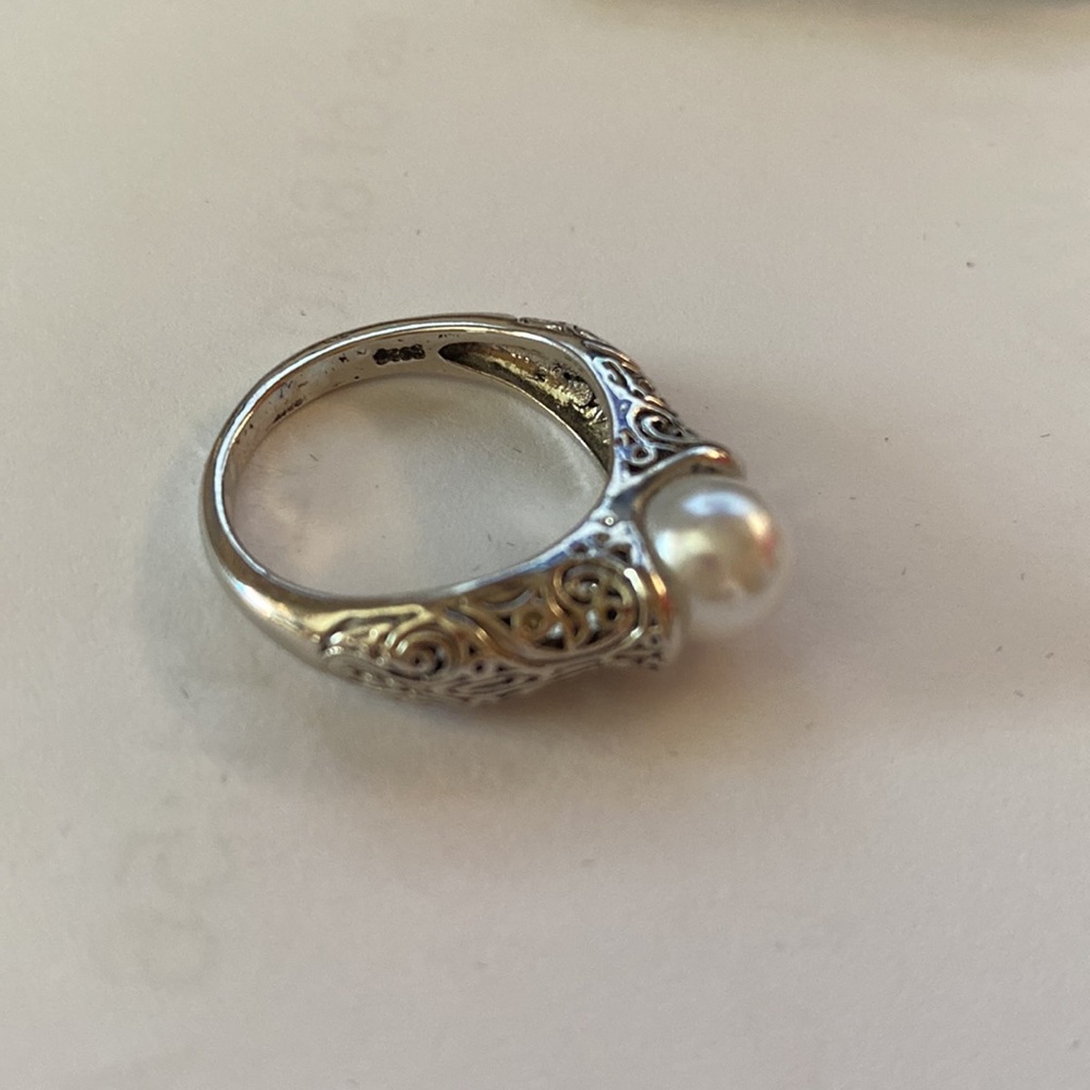 Silver Plated filigree Ring with Faux Pearl NWOT
